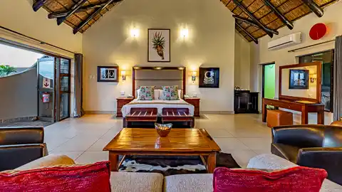 Zulu Nyala Game Lodge & Suites